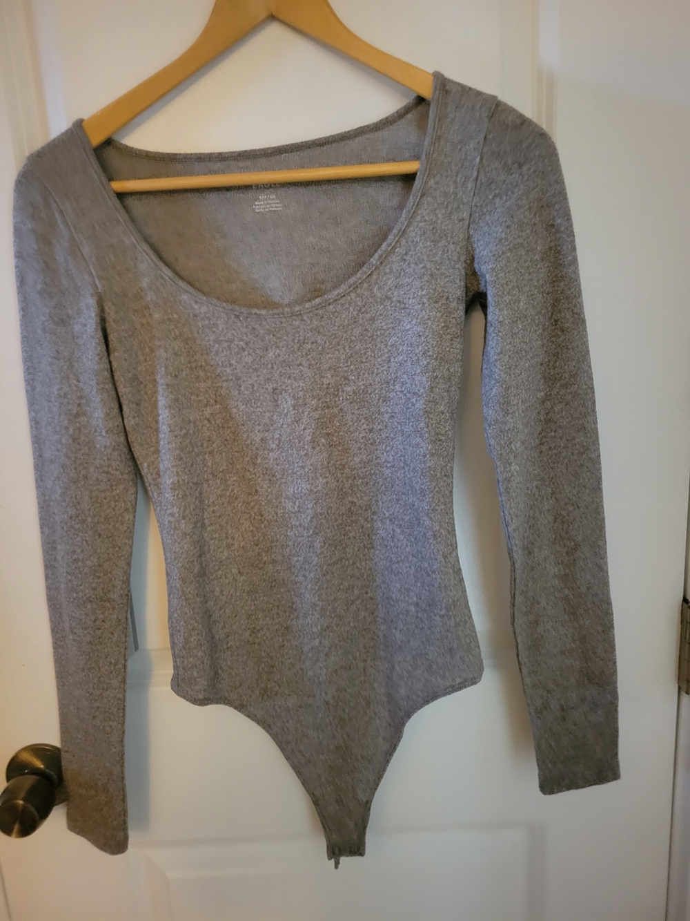 American Eagle Outfitters Gray Scoop Neck Long Sleeve Bodysuit